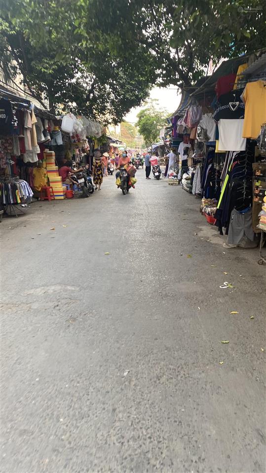 Bán nhà đường lê thị hồng góc 2mt ngang 18m giá 32 tỷ