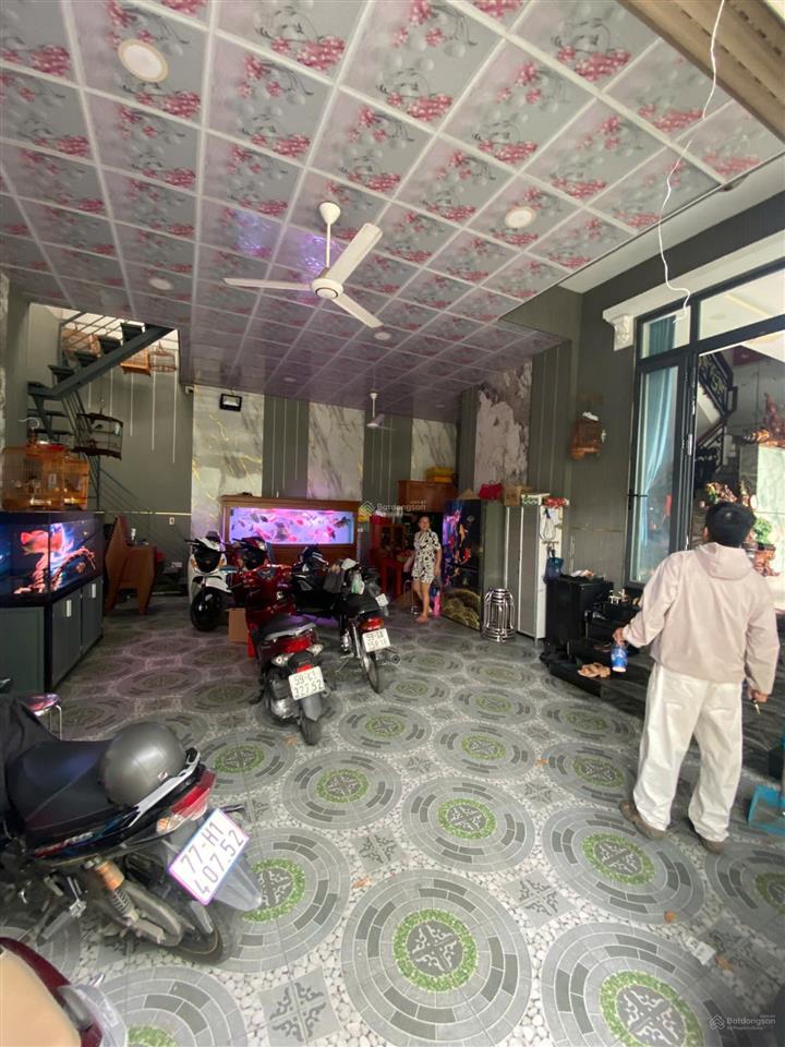 Cho thuê nhà nguyên căn mặt tiền 442 hà huy giáp ngang 14 dài 10m