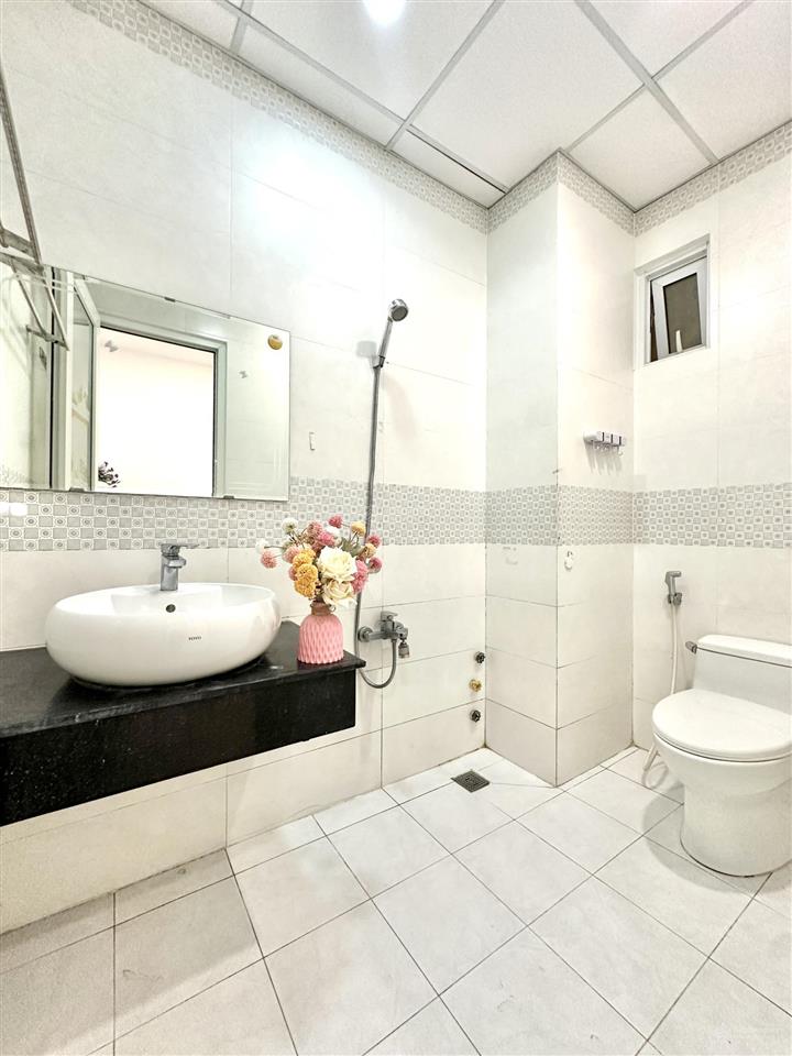 Căn hộ ban công full tiện nghi đ. lê văn sỹ q3  hẻm ô tô, thang máy bảo vệ 24/7