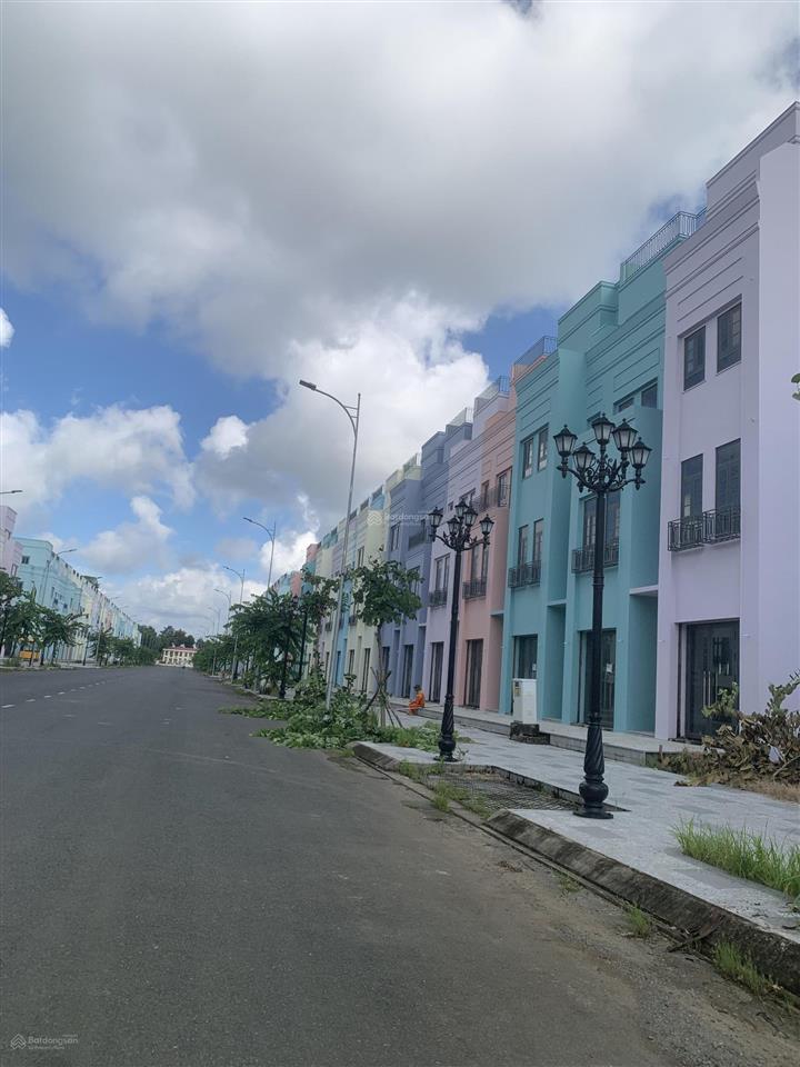 Bán nhà phố mặt tiền đường đinh công trứ kdc ngân thuận  bình thuỷ