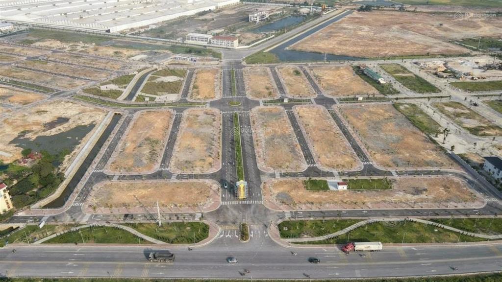 Cc gửi bán lô đất nền mặt trục đường đôi 36 mét nối ql18 & kcn cộng hòa    0965 803 ***