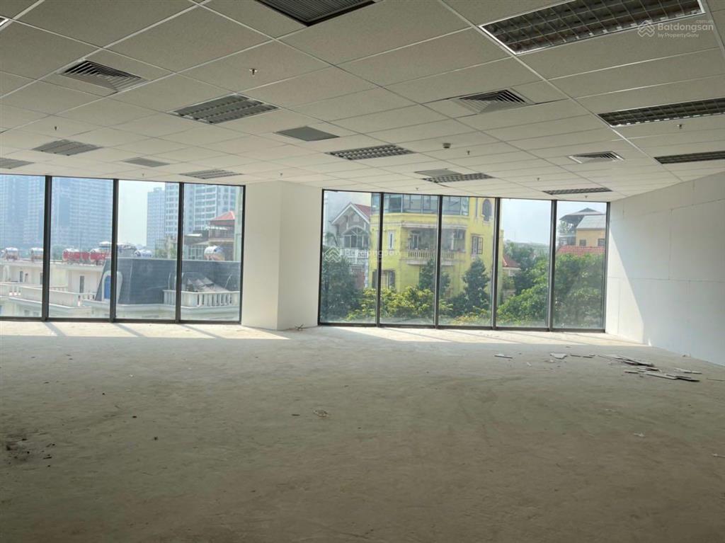 Ban quản lý tòa stellar garden 35 lê văn thiêm bán sàn văn phòng 2300m2, 52 triệu/m²