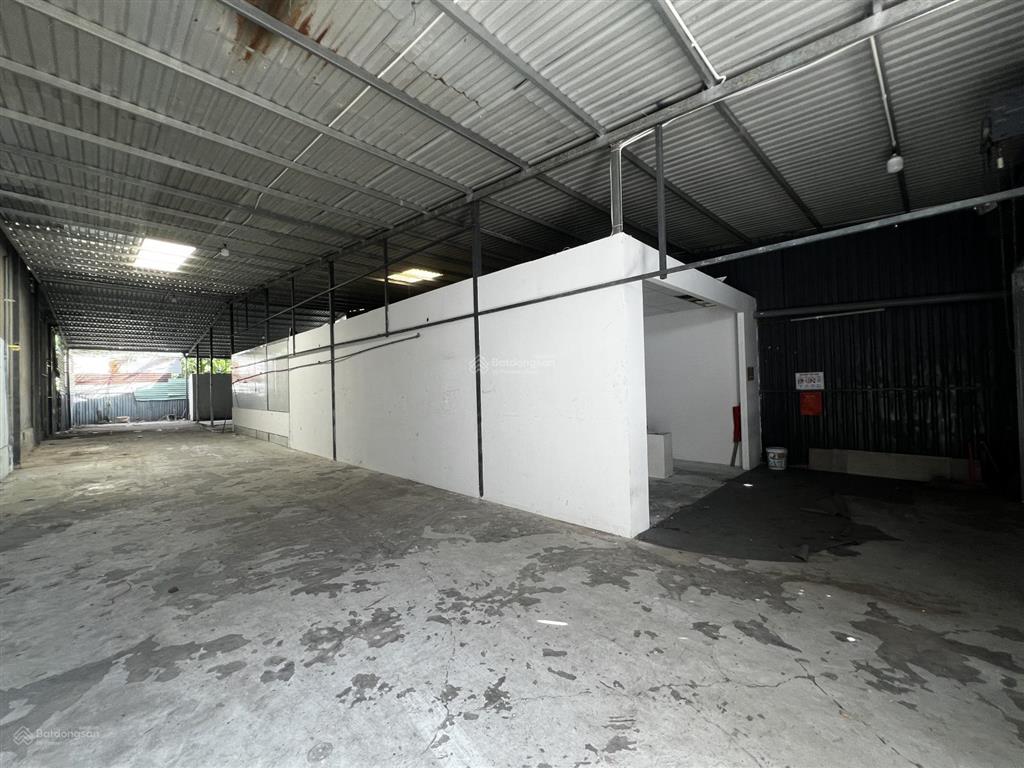 Chính chủ cho thuê kho rộng 400 m2, ngang 10 sâu 40