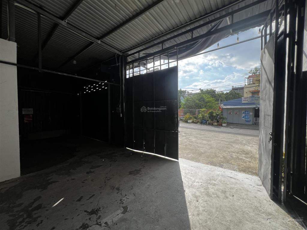 Chính chủ cho thuê kho rộng 400 m2, ngang 10 sâu 40