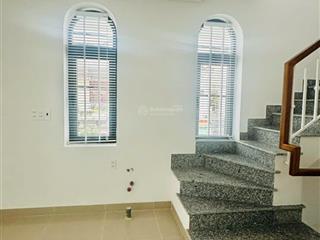 Bán căn góc 2 mặt tiền vị trí đẹp trung tâm  giá 9 tỷ  tp nha trang