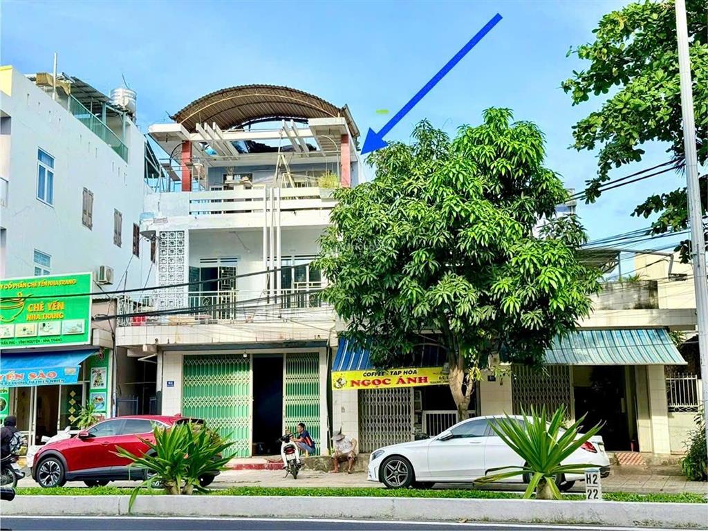 Nhà 3 tầng mặt tiền biển trần phú  nha trang, 17 tỷ.  ngay 0911 906 ***