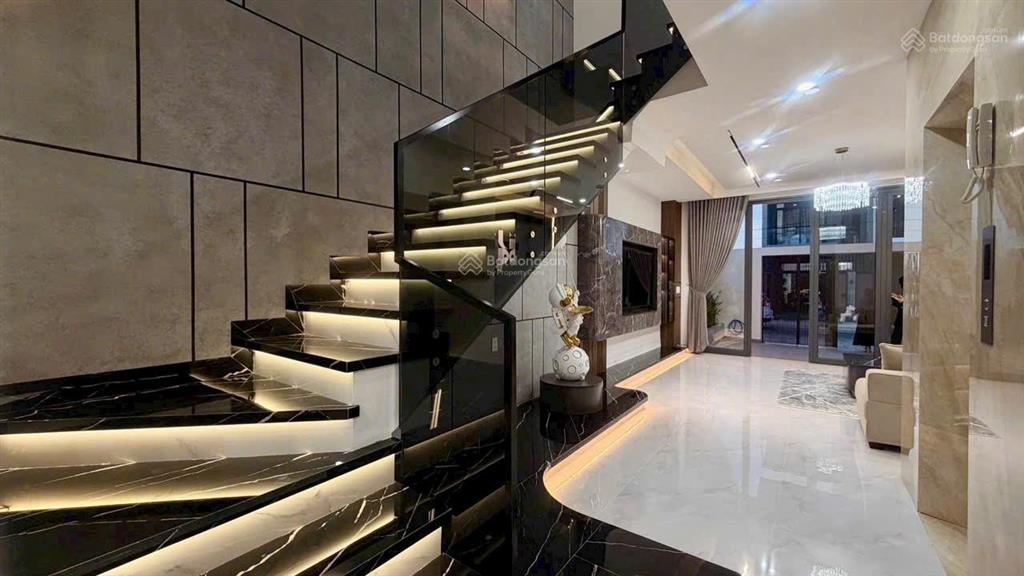 Siêu phẩm nhà phố gói 5 mỹ gia  full nội thất cao cấp  có thang máy.  ngay 0911 906 ***