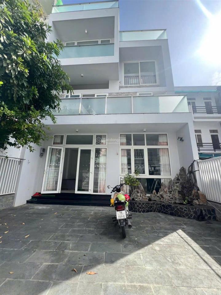 Bán biệt thự mini trung tâm tp. nha trang gần biển, gần chợ đầm.  0911 906 ***