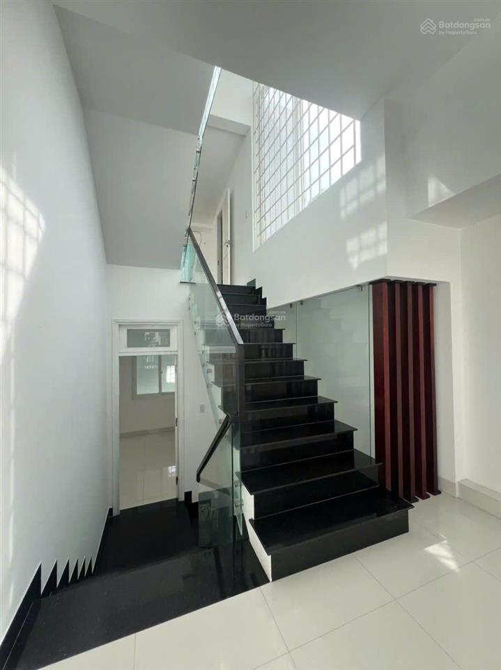Bán biệt thự mini trung tâm tp. nha trang gần biển, gần chợ đầm.  0911 906 ***