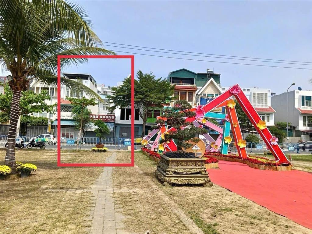 Đất đẹp đối diện công viên  vị trí hiếm còn sót lại ngay mặt tiền đường thích quảng đức