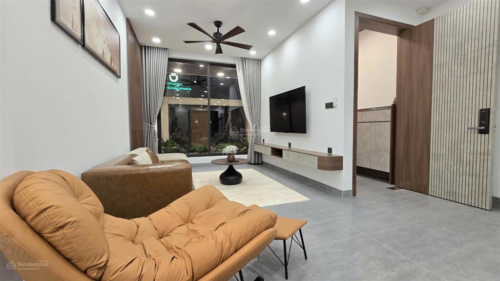 Siêu phẩm nhà đẹp kđt mỹ gia gói 5  giá 9,2 tỷ.
đường 94  kđt mỹ gia gói 5  tp nha trang