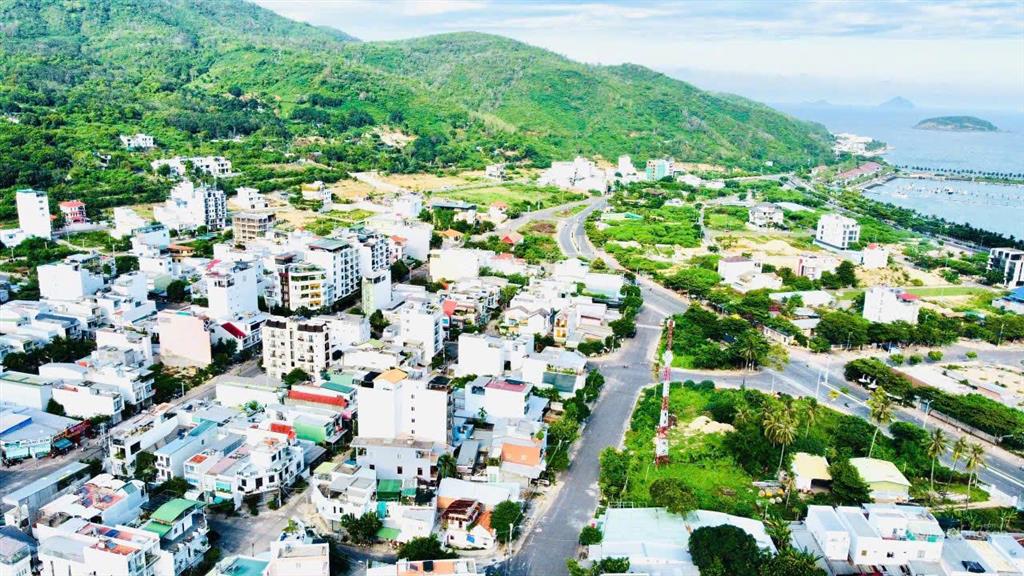 Chính chủ cần bán lô đất 2 mặt tiền đường thân nhân trung  bắc nha trang, giá 8,6 tỷ, 90,2m2