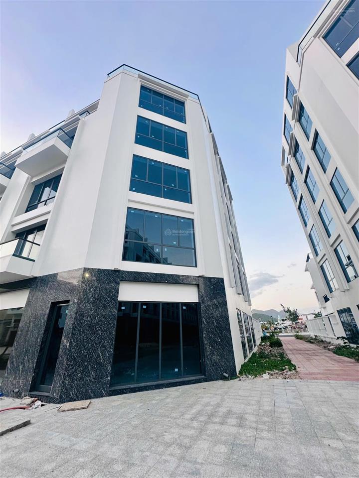 Bán  nhà góc 5 tầng  xây thô khu dự án cồn tân lập  nha trang