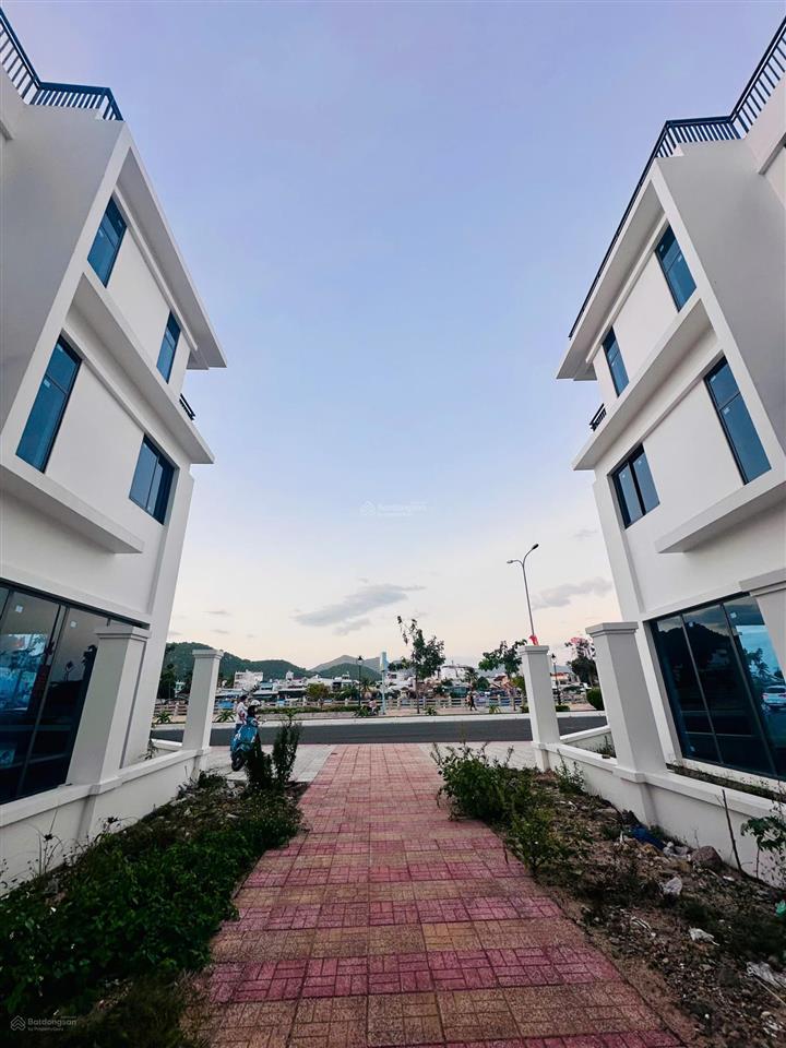 Bán  nhà góc 5 tầng  xây thô khu dự án cồn tân lập  nha trang