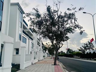 Bán  nhà góc 5 tầng  xây thô khu dự án cồn tân lập  nha trang