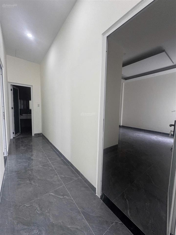Chủ cần bán gấp nhà căn góc phường tây nha trang, cách 23/10 chỉ 50m, 4,29 tỷ còn thương lượng