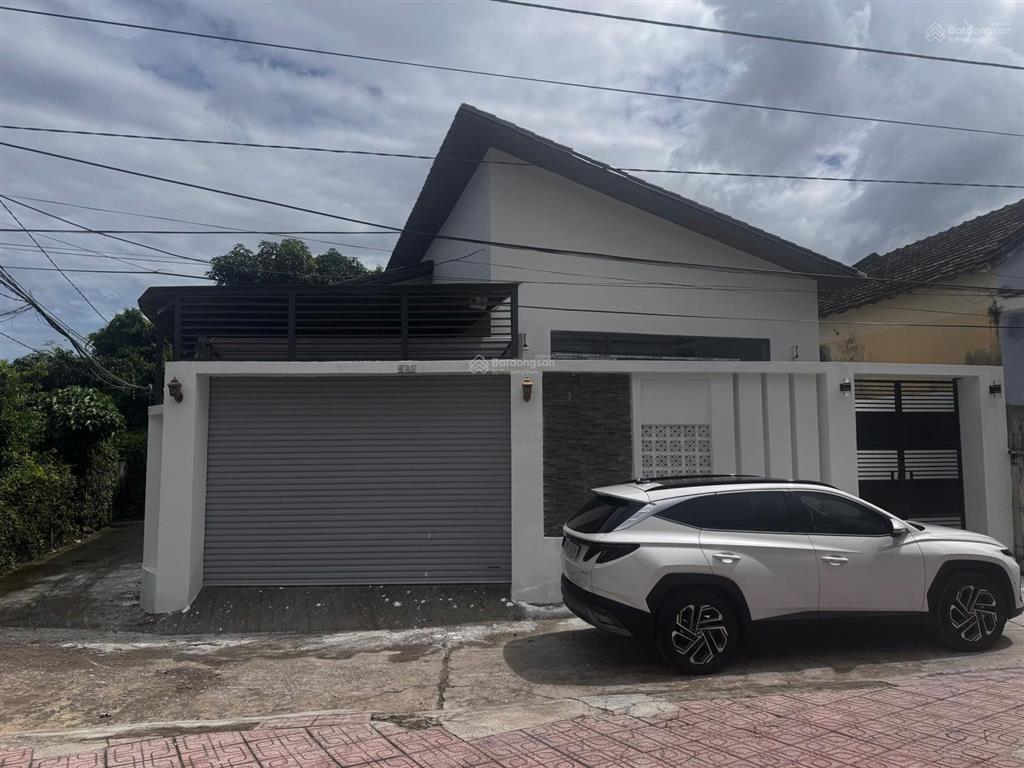 Chủ cần bán gấp nhà căn góc phường tây nha trang, cách 23/10 chỉ 50m, 4,29 tỷ còn thương lượng