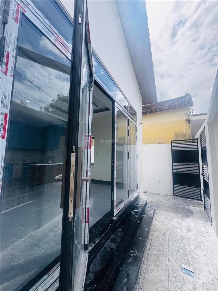 Chủ cần bán gấp nhà căn góc phường tây nha trang, cách 23/10 chỉ 50m, 4,29 tỷ còn thương lượng