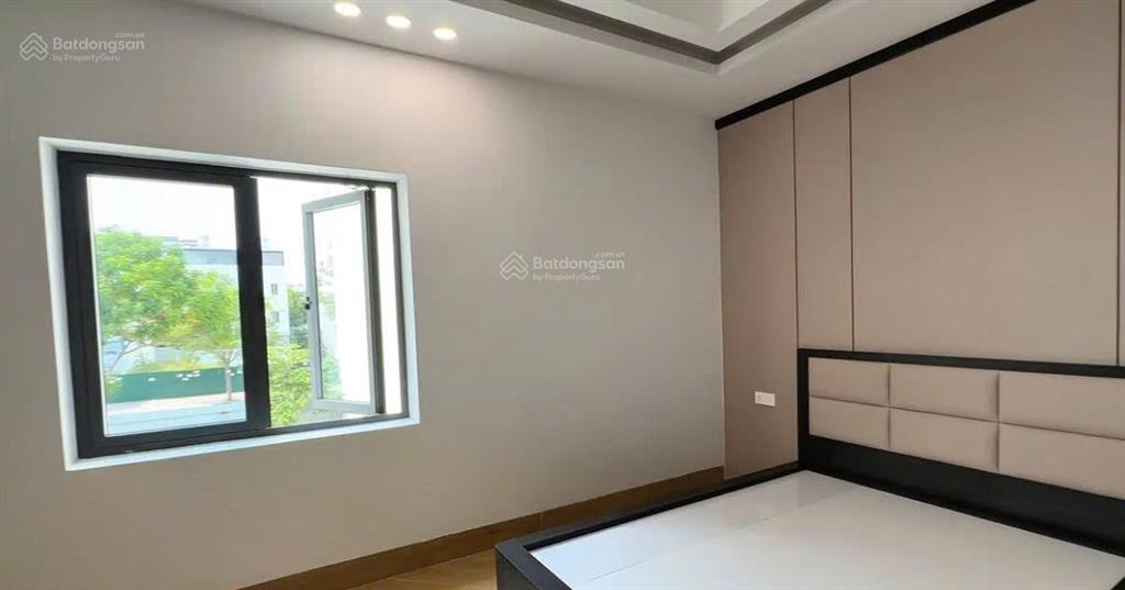 Bán nhà tân cổ điển 3 tầng mới 100% có thang máy full nội thất cao cấp hà quang 2