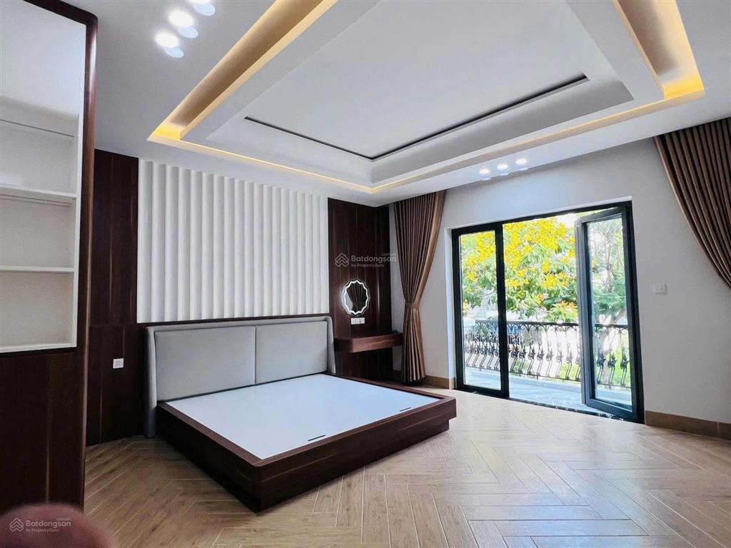Bán nhà tân cổ điển 3 tầng mới 100% có thang máy full nội thất cao cấp hà quang 2