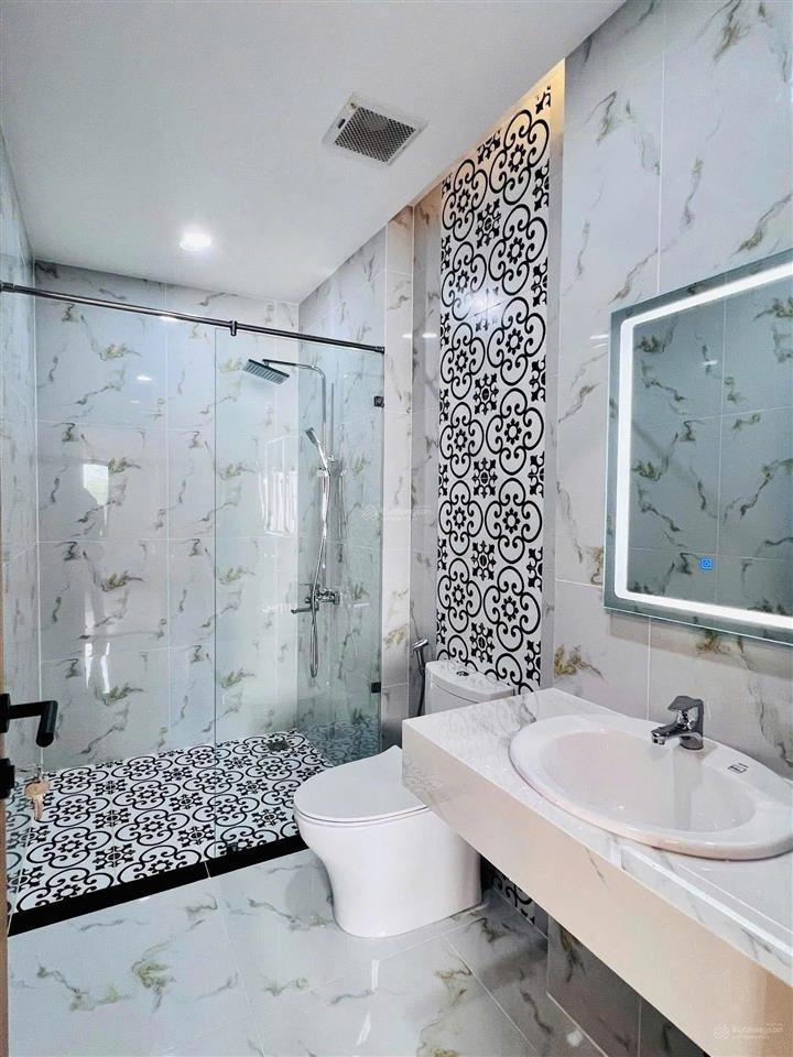 Bán nhà tân cổ điển 3 tầng mới 100% có thang máy full nội thất cao cấp hà quang 2