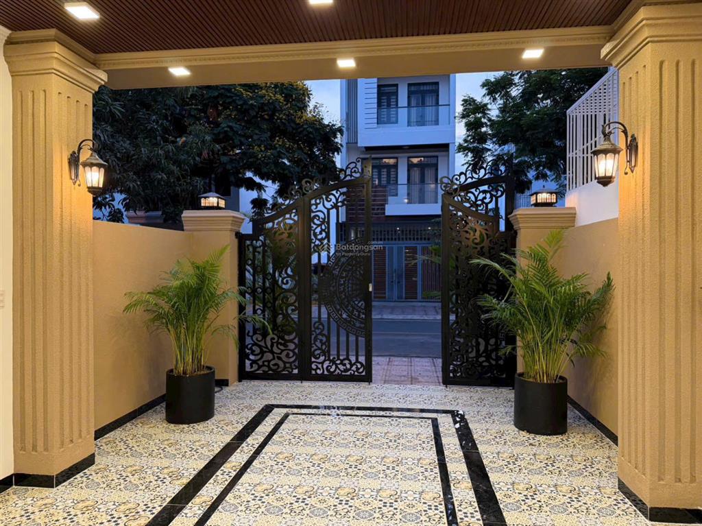 Lvcc nhà 3 tầng kđt hà quang 2 siêu đẹp, 100m2, hướng tây nam, thiết kế hiện đại, đã hoàn công