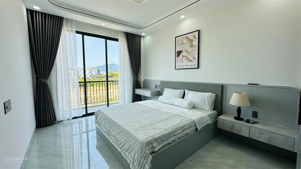 Nhà đẹp 3 tầng mới xây mỹ gia gói 5. gần sông quán trường 2 mặt thoáng, hạ giá còn 8,9 tỷ