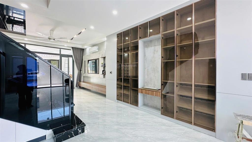 Nhà đẹp 3 tầng mới xây mỹ gia gói 5. gần sông quán trường 2 mặt thoáng, hạ giá còn 8,9 tỷ