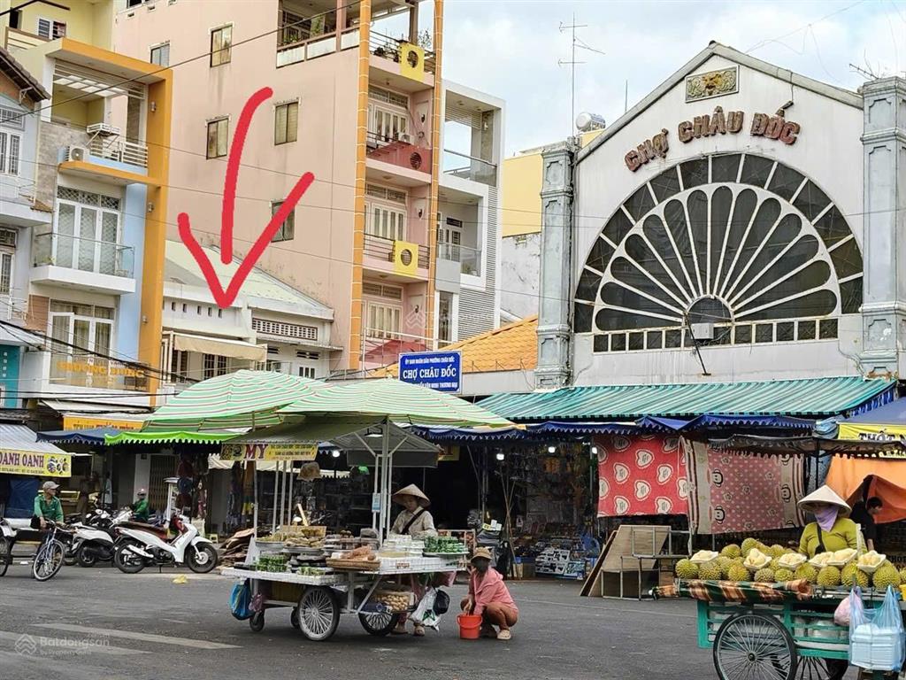 Giảm sốc nhà vị trí vàng đường bạch đằng đối diện cổng chợ châu đốc, an giang