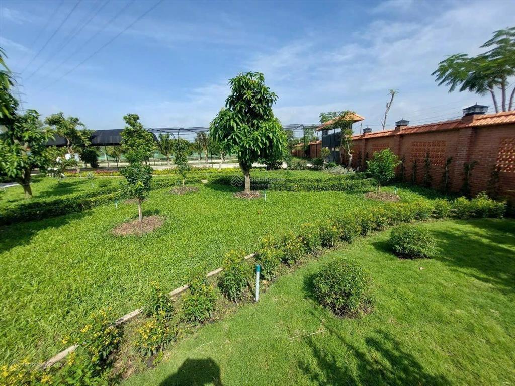 Bán rẻ 10,7 tỷ biệt thự 5000m2 ngay dự án vingroup, long an