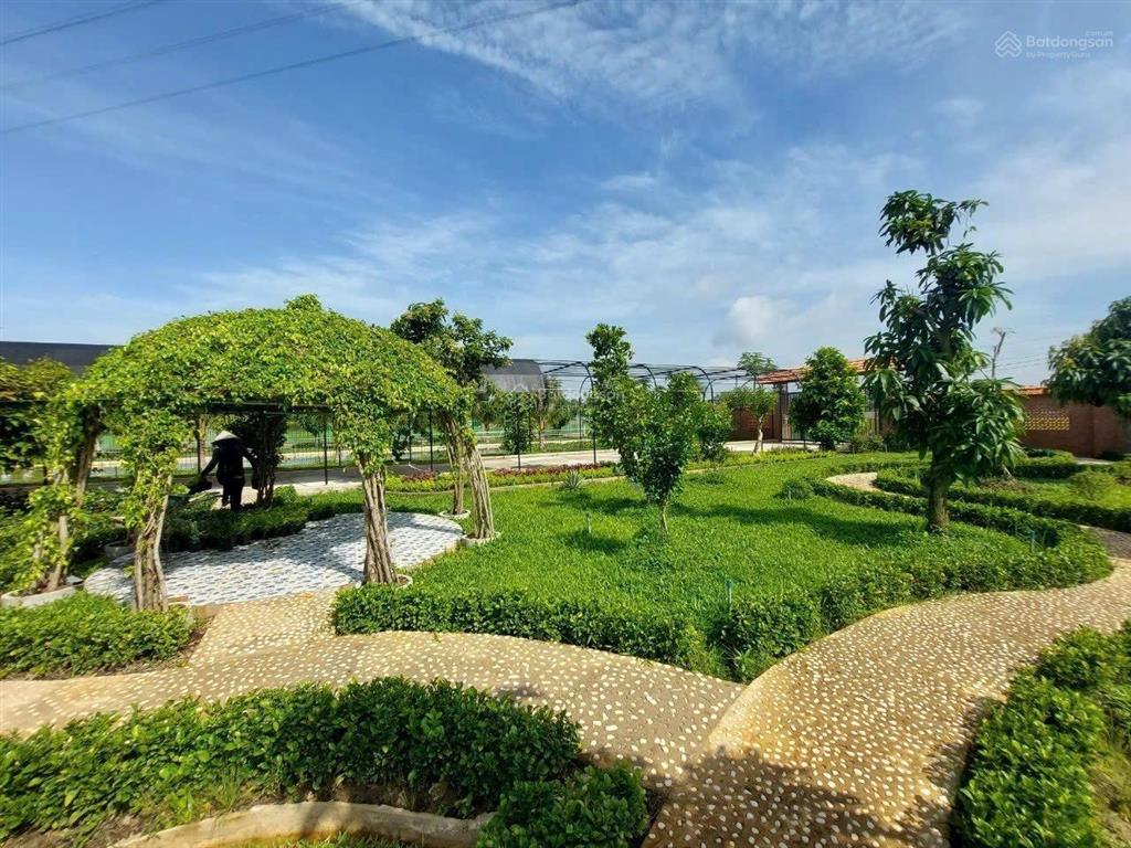 Bán rẻ 10,7 tỷ biệt thự 5000m2 ngay dự án vingroup, long an