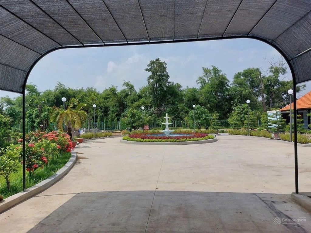 Bán rẻ 10,7 tỷ biệt thự 5000m2 ngay dự án vingroup, long an