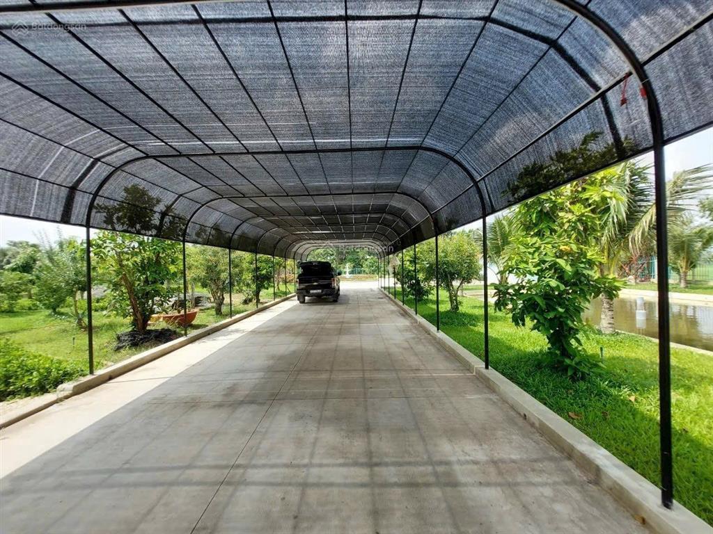 Bán rẻ 10,7 tỷ biệt thự 5000m2 ngay dự án vingroup, long an