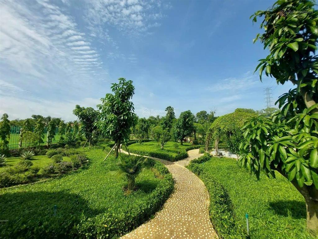 Bán rẻ 10,7 tỷ biệt thự 5000m2 ngay dự án vingroup, long an