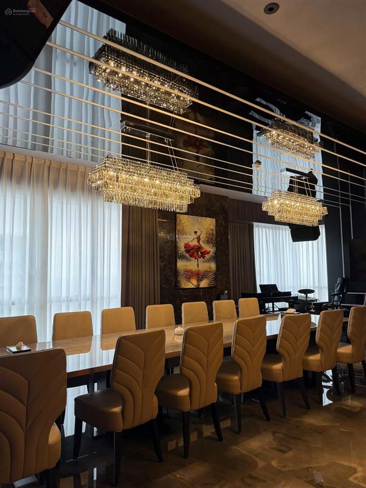 Bán rẻ căn hộ penthouse 355m2 giá 8,5 tỷ