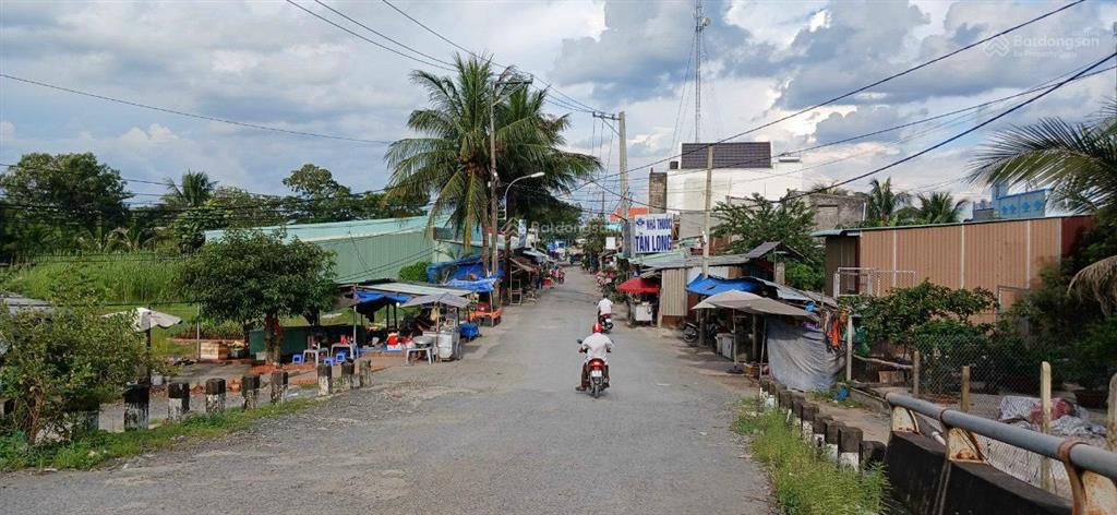 Bán đất tại tân nhựt, 5 tỷ, 1000m2, view đẹp, cơ hội đầu tư hấp dẫn