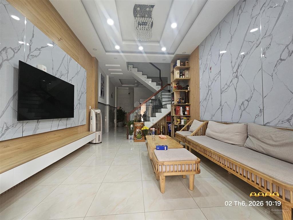Bán gấp nhà riêng 6,5 tỷ, 52m2 hoàn công 3 lầu tại đường 8, linh đông, thủ đức, hcm