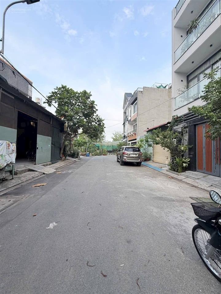 Bán gấp nhà riêng 6,5 tỷ, 52m2 hoàn công 3 lầu tại đường 8, linh đông, thủ đức, hcm