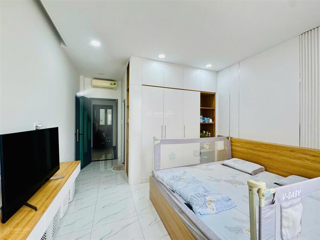 Bán gấp nhà riêng 6,5 tỷ, 52m2 hoàn công 3 lầu tại đường 8, linh đông, thủ đức, hcm