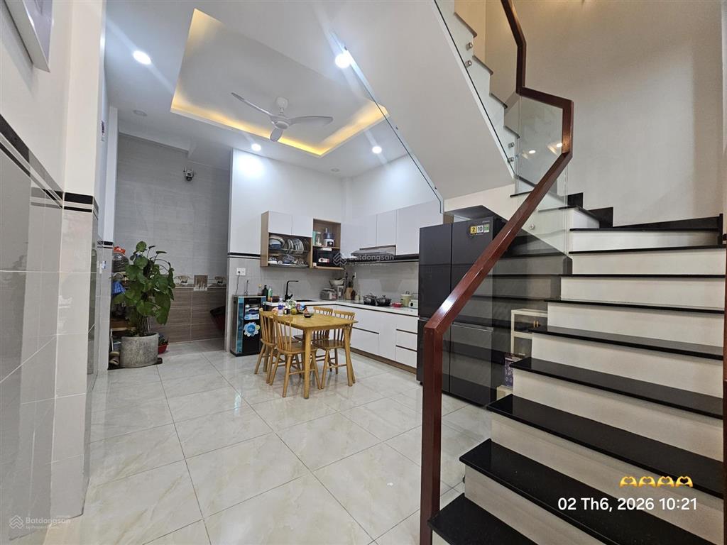Bán gấp nhà riêng 6,5 tỷ, 52m2 hoàn công 3 lầu tại đường 8, linh đông, thủ đức, hcm