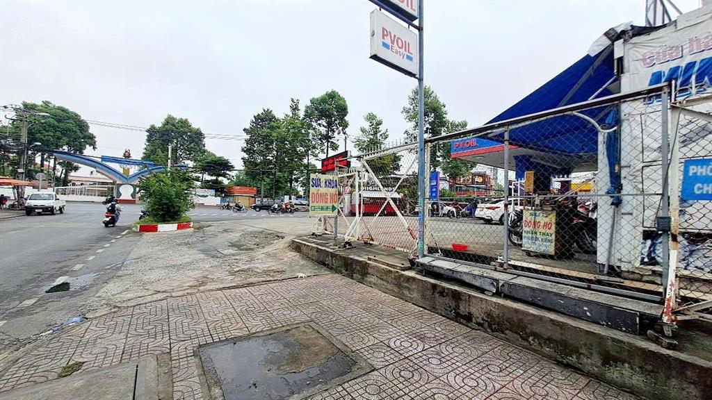 Cho thuê nhà 113 dân chủ. p thủ đức. dt 200m² (6,2*33 m)