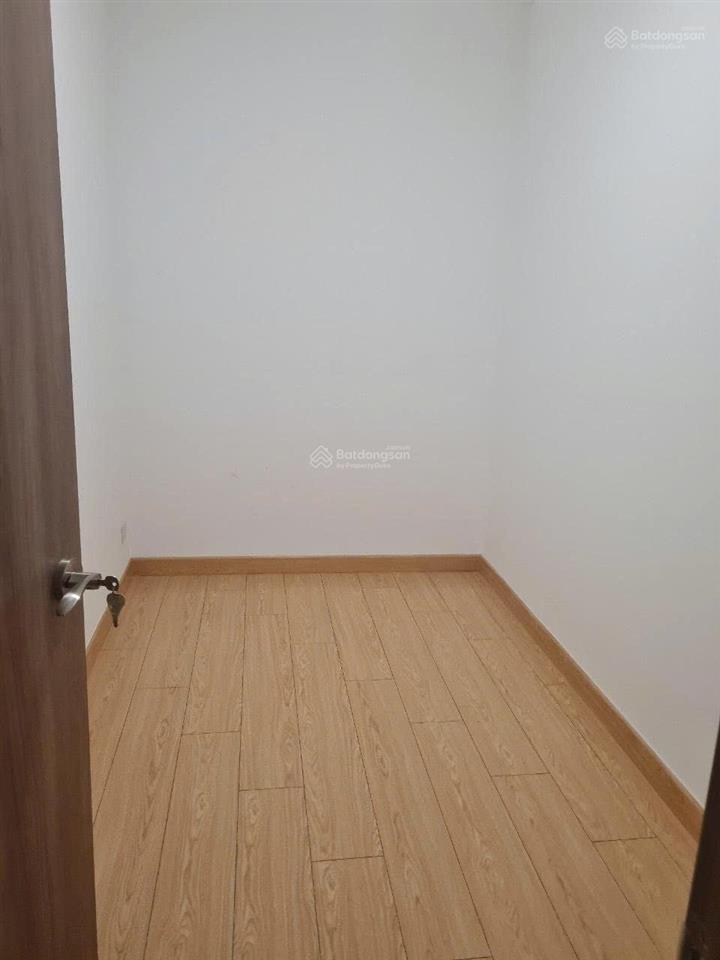 Bán cc 2+1 pn, 2wc giá cực chất tại sunwah pearl, 15,7 tỷ, 106m2 view hồ bơi + sông, có sẵn hd thuê