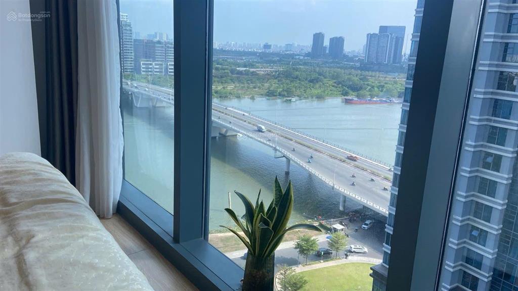 Bán cc 2+1 pn, 2wc giá cực chất tại sunwah pearl, 15,7 tỷ, 106m2 view hồ bơi + sông, có sẵn hd thuê