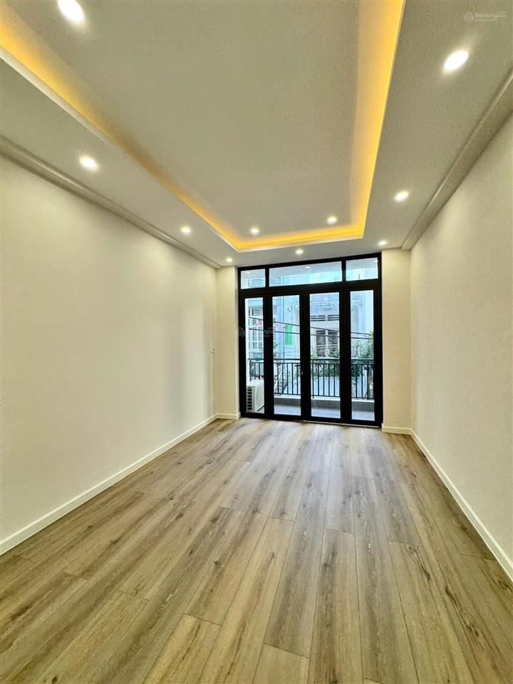 Bán nhà phố mới xây tại đinh tiên hoàng q1. 11,6tỷ dt đất 32,6m2, 1 trệt, 3 lầu