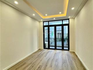 Bán nhà riêng đẹp xuất sắc tại đinh tiên hoàng, 11,8 tỷ, dt đất 32,6m2, 1 trệt 3 lầu