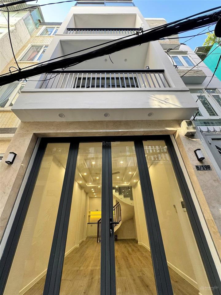 Bán nhà phố mới xây tại đinh tiên hoàng q1. 11,6tỷ dt đất 32,6m2, 1 trệt, 3 lầu
