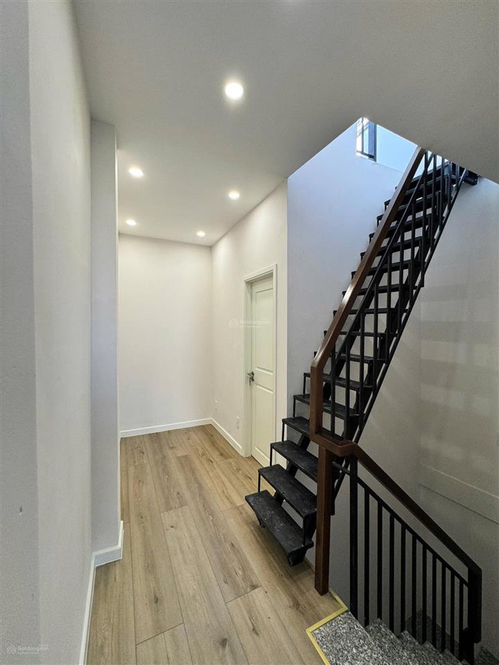 Bán nhà phố mới xây tại đinh tiên hoàng q1. 11,6tỷ dt đất 32,6m2, 1 trệt, 3 lầu