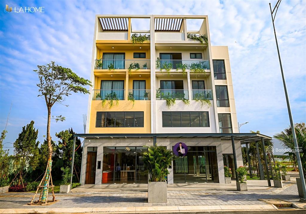 Sở hữu ngay nhà phố 1 trệt 2 lầu 90m2 chỉ 3,9 tỷ ngay trung tâm bến lức,dự án la home, 0933 575 ***