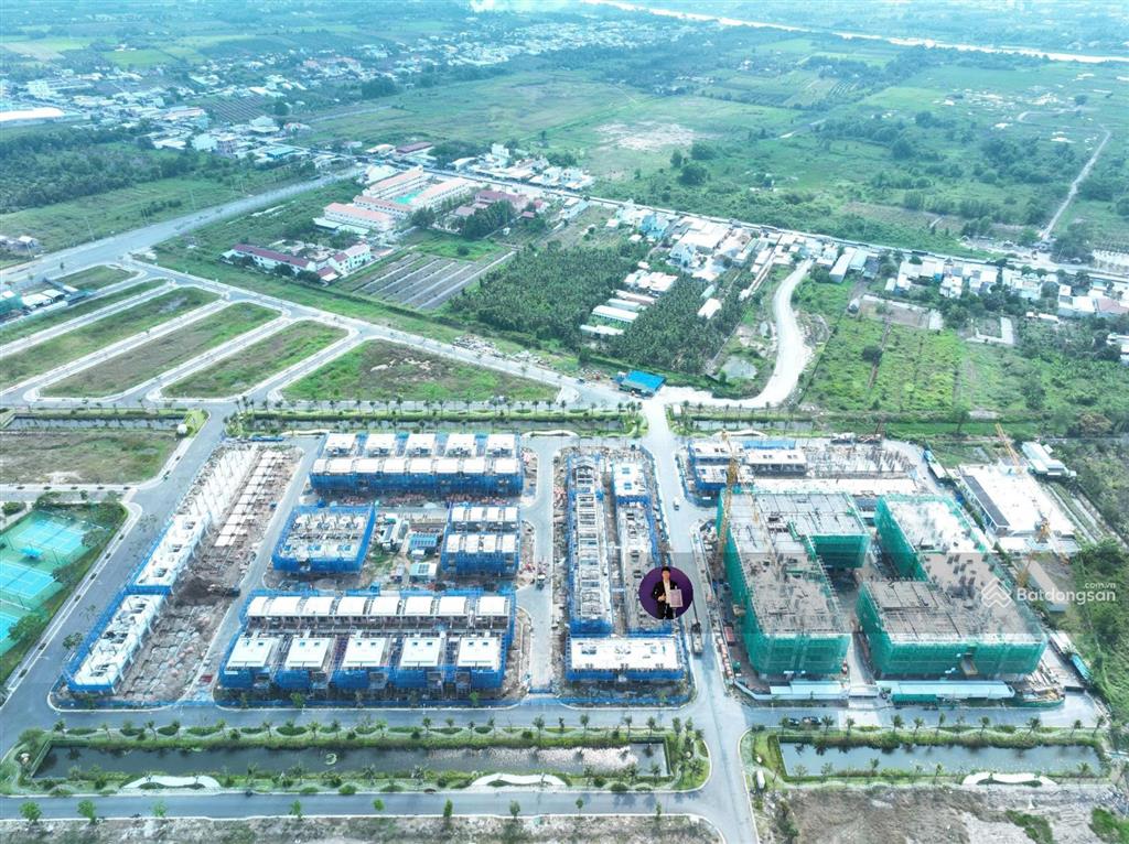 Sở hữu ngay nhà phố 1 trệt 2 lầu 90m2 chỉ 3,9 tỷ ngay trung tâm bến lức,dự án la home, 0933 575 ***