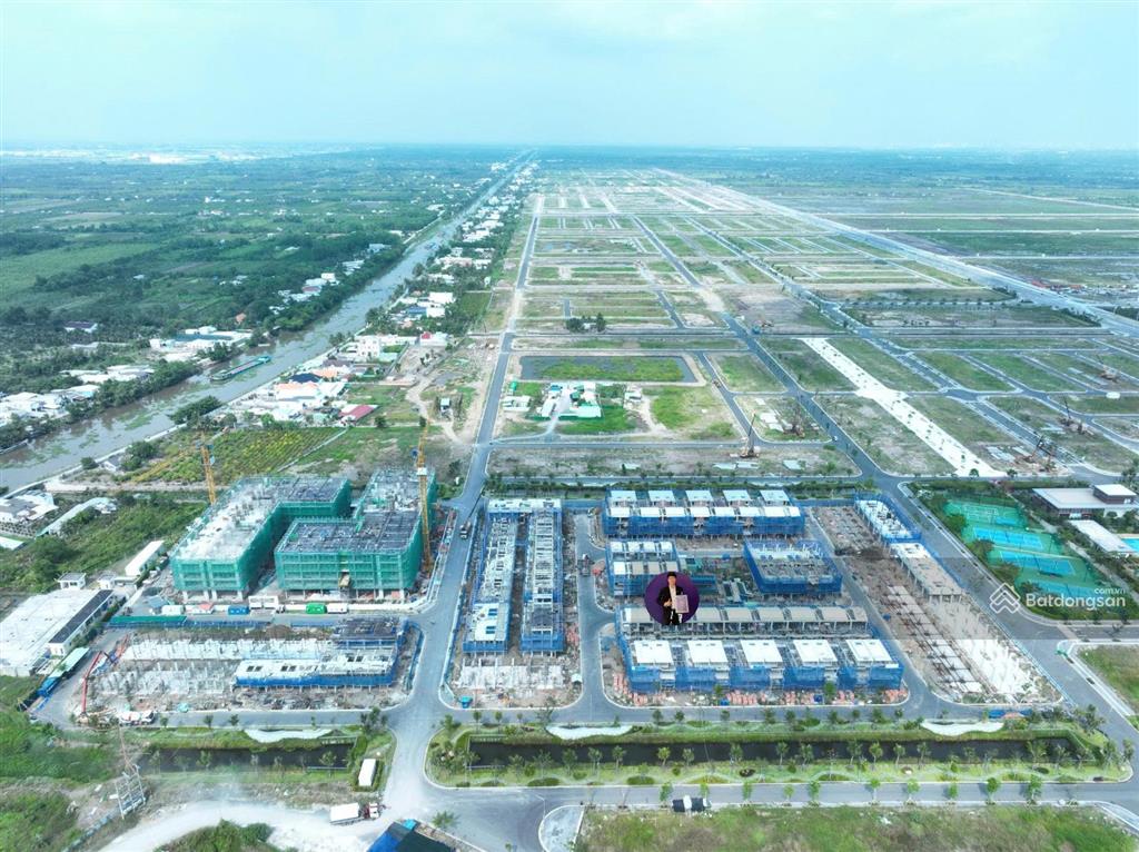 Sở hữu ngay nhà phố 1 trệt 2 lầu 90m2 chỉ 3,9 tỷ ngay trung tâm bến lức,dự án la home, 0933 575 ***